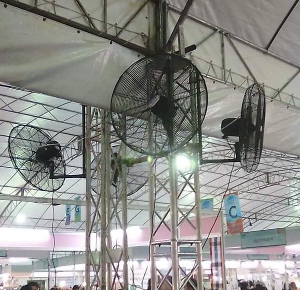 บริการเครื่องปั่นไฟ